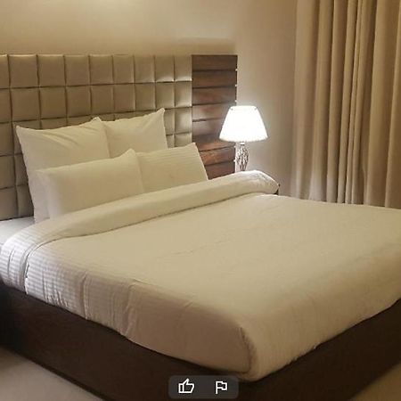 Hotel Sherition 1 Lahore Exterior foto